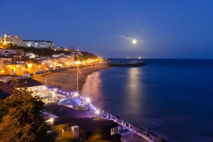 Locals guide to Ventnor...