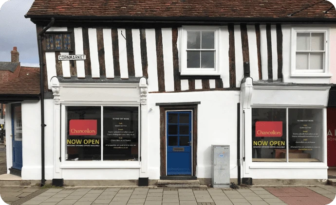 A Warm Welcome for Chancellors in Thame